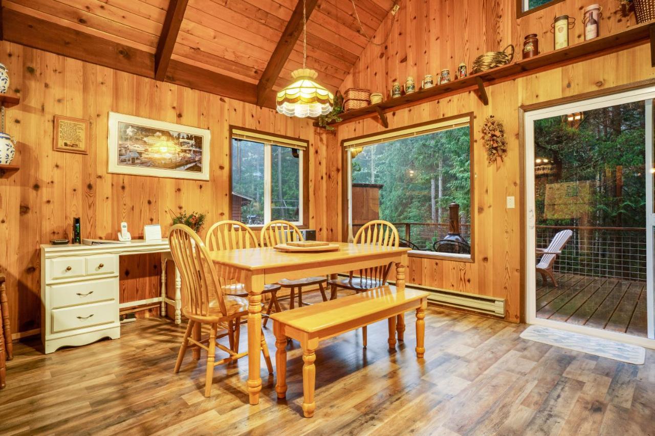 The Chalet On Lopez Islandale Room photo
